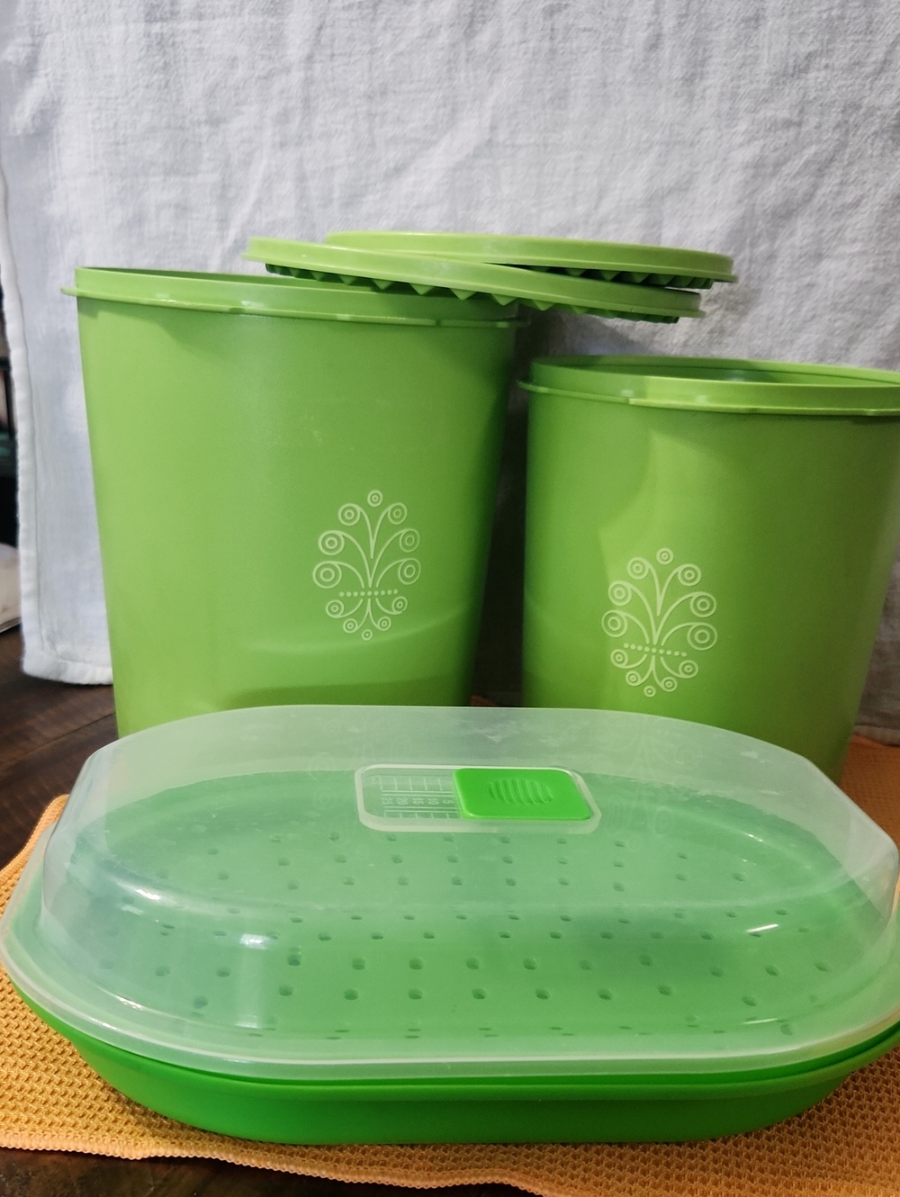 2 Tupperware containers 1 steamer